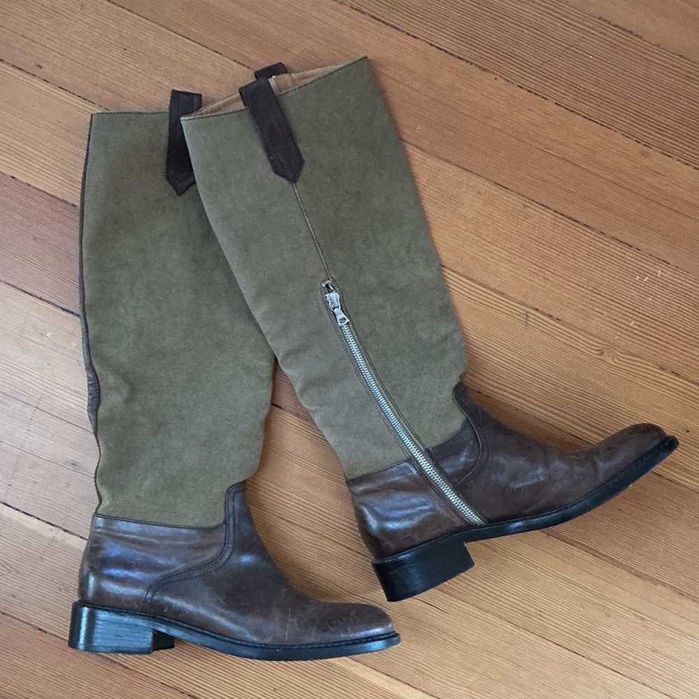 Dries Van Noten Knee-High Equestrian Boots with Side Zipper - Picture 6 of 13